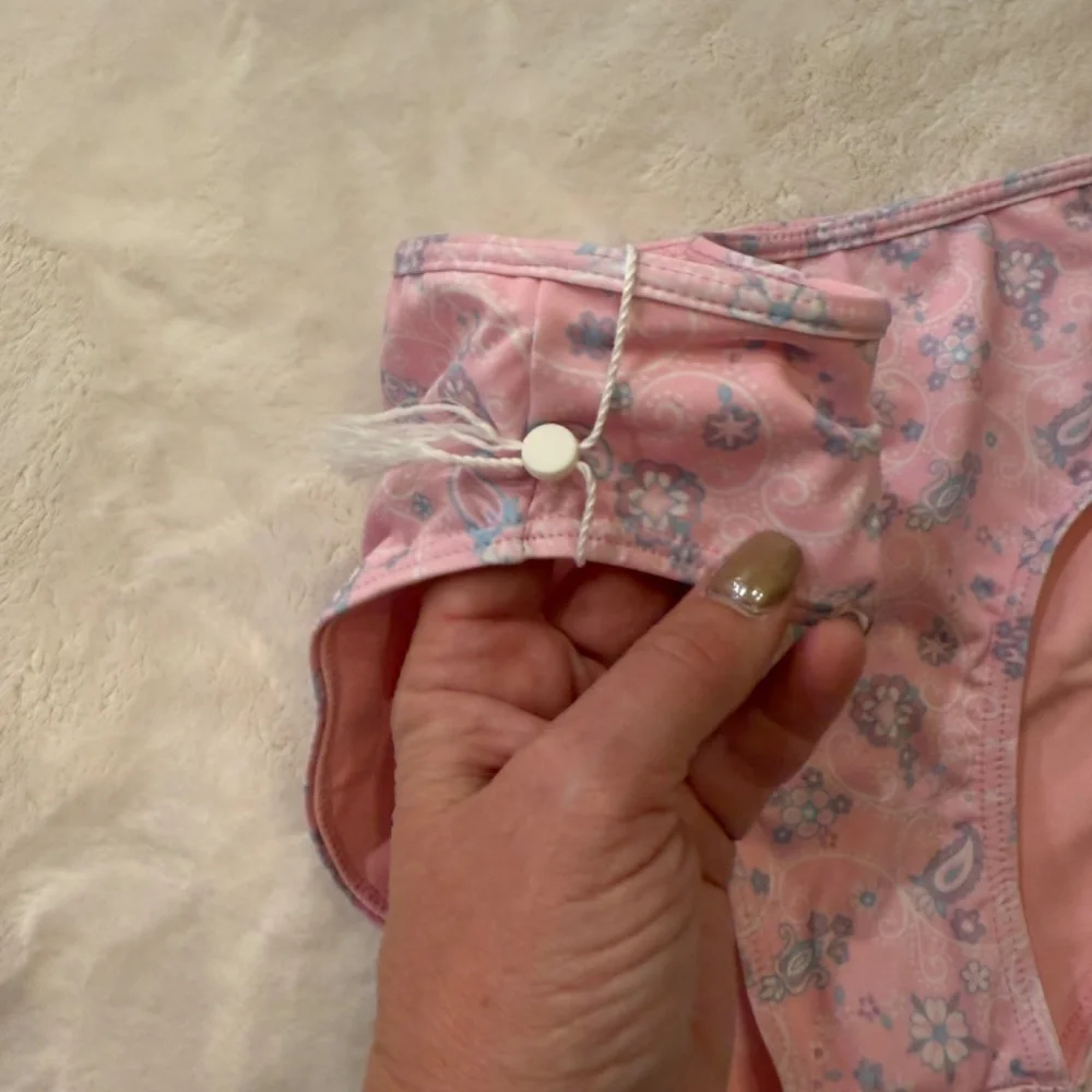 Frankies Bikinis new without